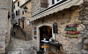 Guesthouse Athos