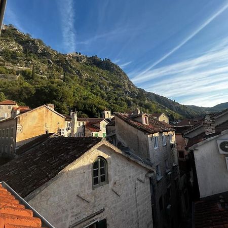 Athos Guesthouse Kotor Exterior photo