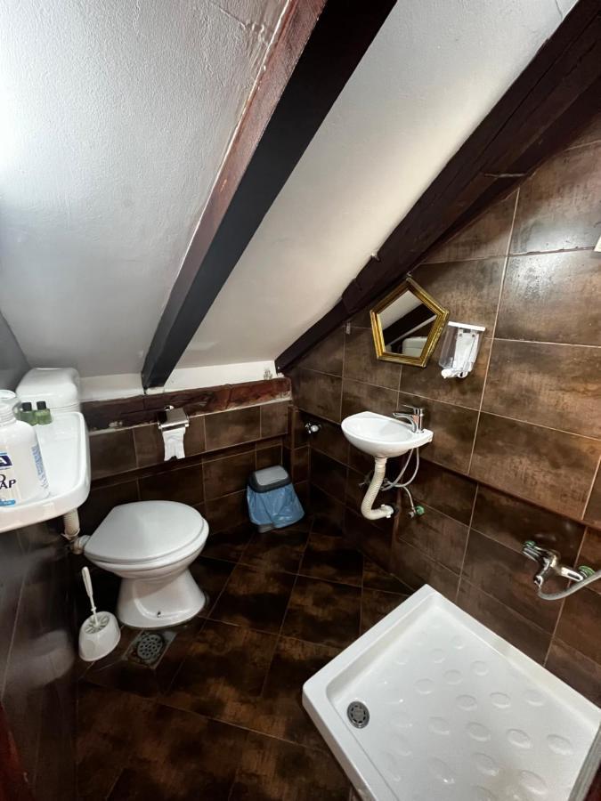 Athos Guesthouse Kotor Exterior photo